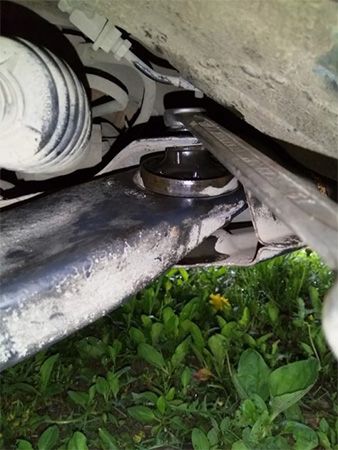 Процесс замены шаровой в Киа Рио (2)