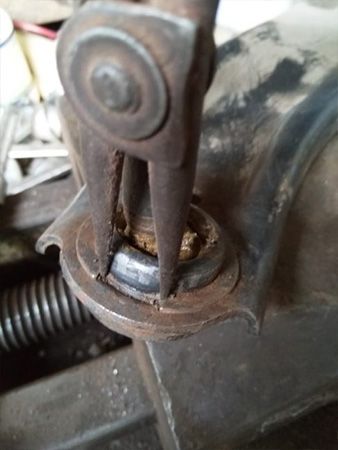 Процесс замены шаровой в Киа Рио (5)