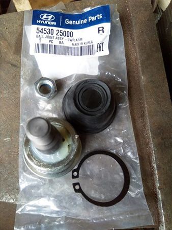 Процесс замены шаровой в Киа Рио (7)