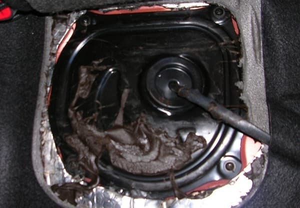 крепежные болты