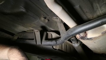 Снимаем карданный вал Киа Спортейдж 3