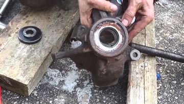 Установленное стопорное кольцо