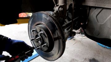 Болты крепления тормозного диска