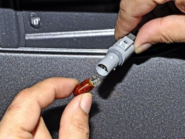 Замена бокового указателя поворота Ceed 3