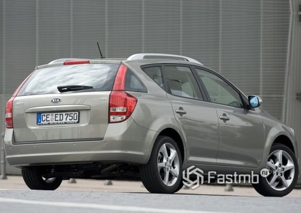 Рестайлинг универсал Kia Ceed SW 2010