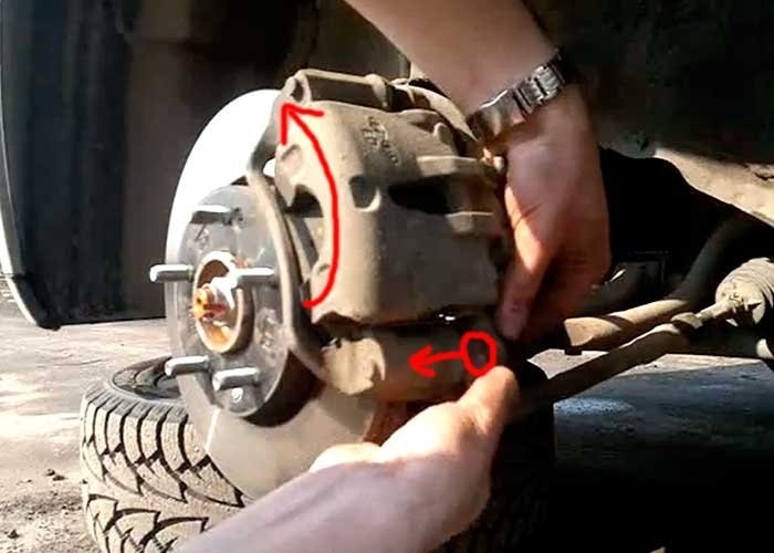 Поменять передние и задние тормозные колодки kia ceed