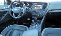 Kia Optima III 2010, интерьер