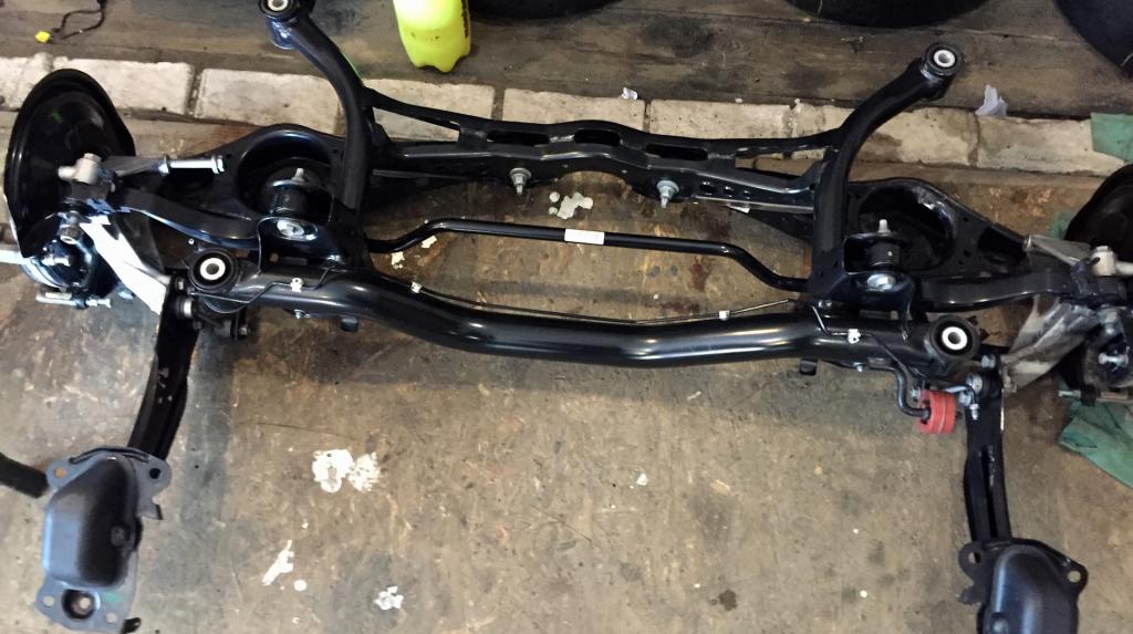 стук при торможении