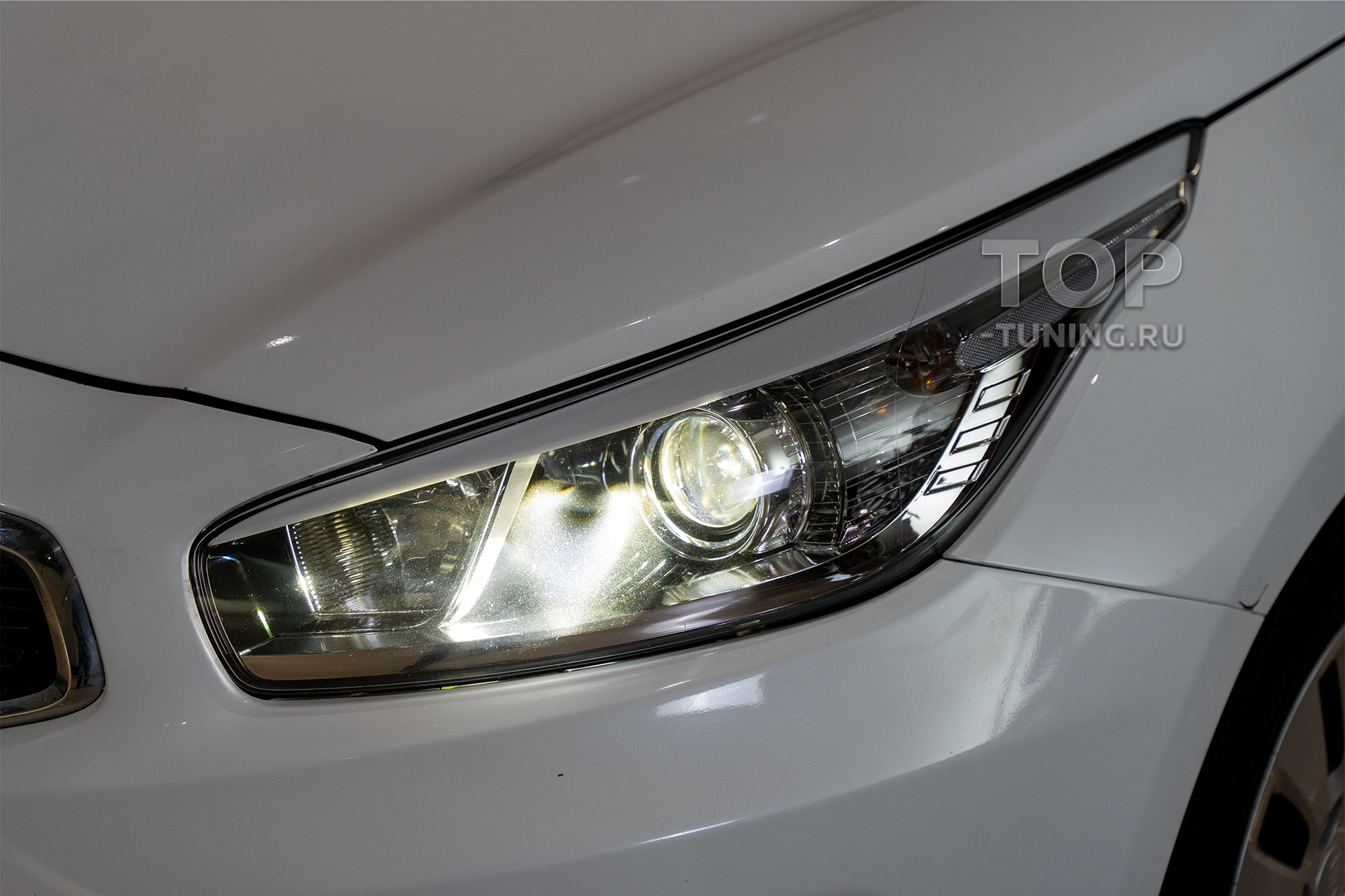 106313 Bi LED линзы вместо штатных в оптику Kia Ceed 2 (2015-2018)