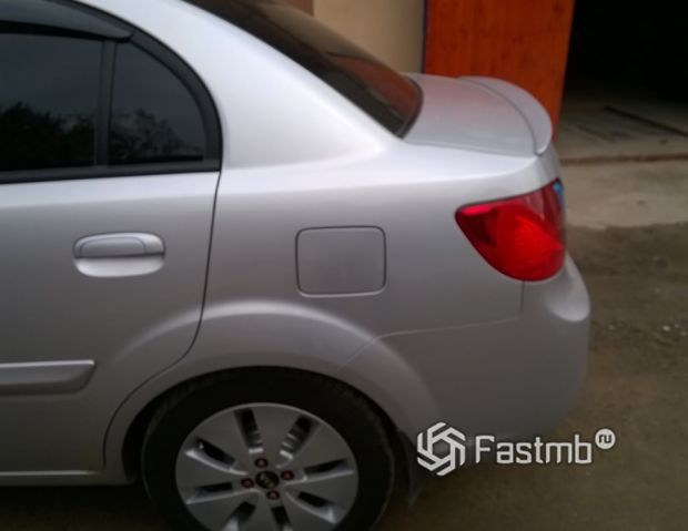 Kia Rio 2009 седан рестайлинг, люк топливного бака