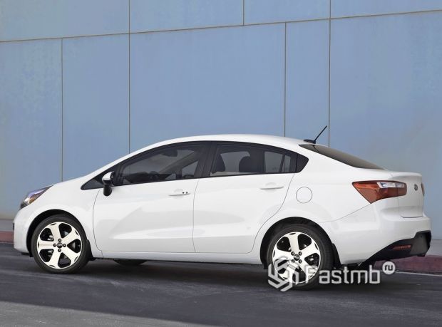 Kia Rio 2011 седан для США, люк топливного бака
