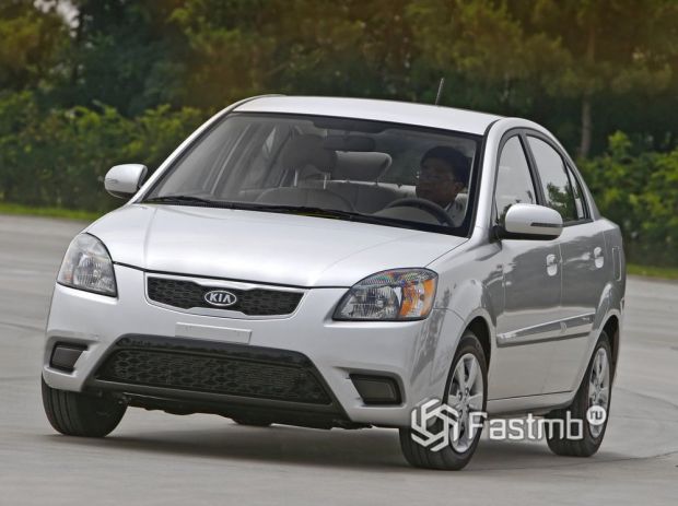 Kia Rio 2009 седан рестайлинг для США, передняя оптика