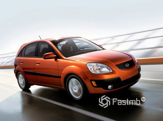 Kia Rio 2005 хэтчбек для США, передняя оптика