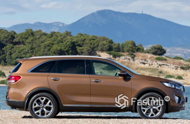 Kia Sorento 2014, вид сбоку