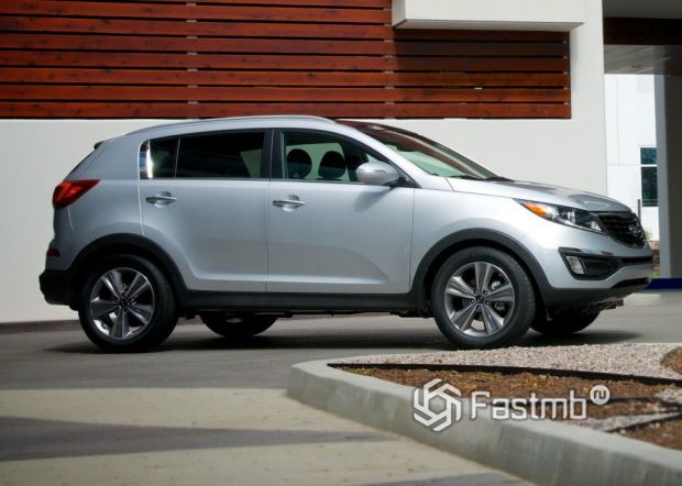 Kia Sportage 2014 рестайлинг для США, вид сбоку