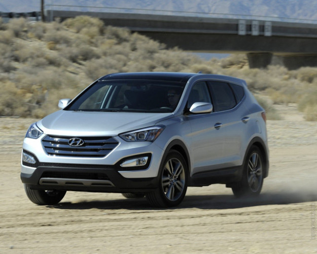 Автомобиль&nbsp;Hyundai Santa Fe - экономичен и удобен в управлении