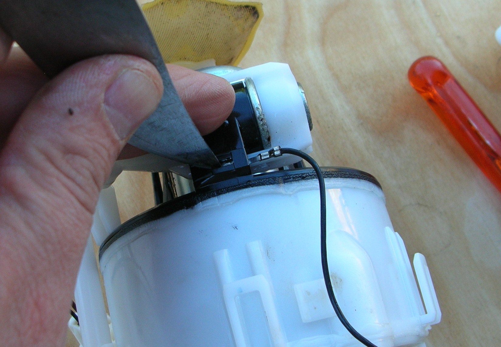 neobhodimo-otsoedinit'-dva-raz#ema-ot-motorchika-benzinovogo-nasosa