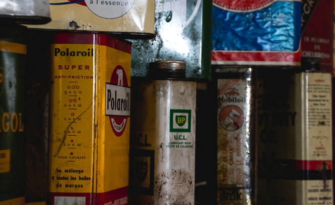 железная банка масла