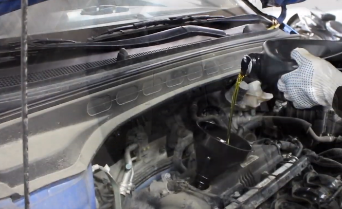 открытый капот