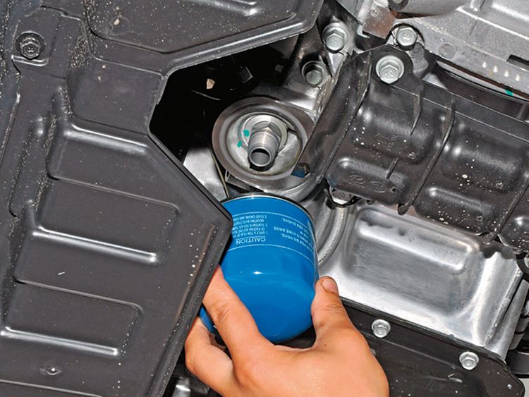 Как поменять масло в двигателе Киа Рио?