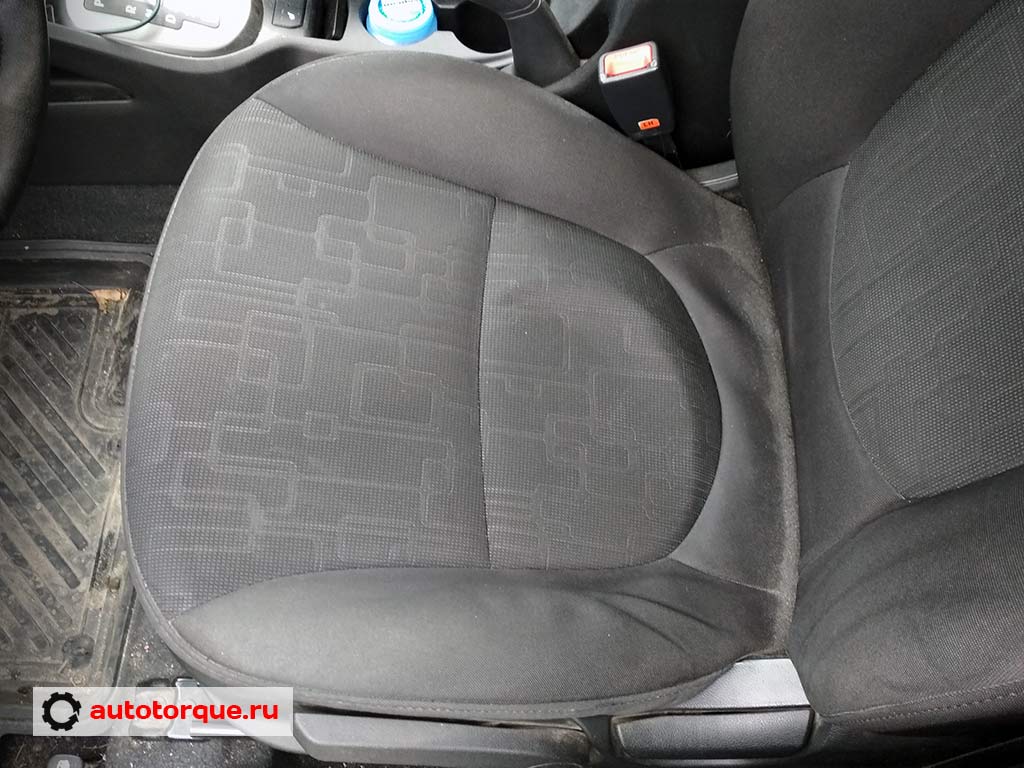 Kia-Rio-3-водительское-кресло