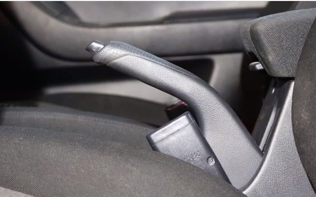 Проводочные машины на ручных тормозах