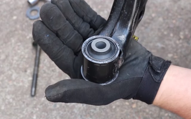 Рычаг с замененными сайлентблоками