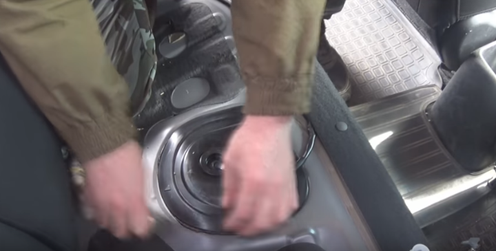 Топливный фильтр на Киа Рио: технический регламент замены, снятие и установка своими руками