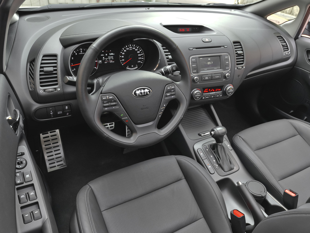 Kia Cerato салон