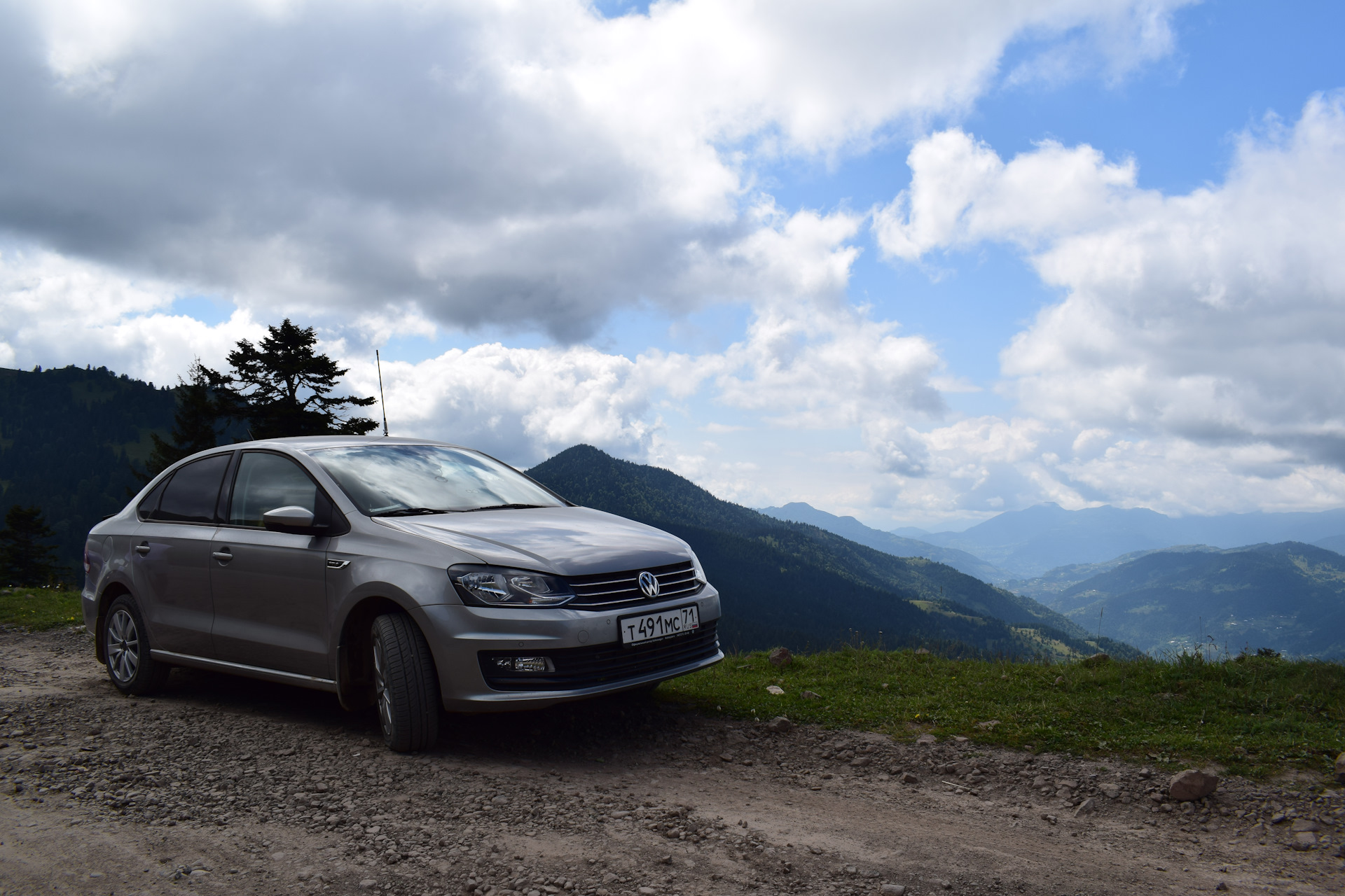 Ехать на фольцваген седан