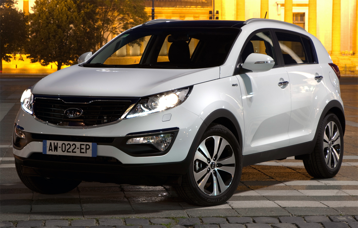 Автомобиль KIA Sportage