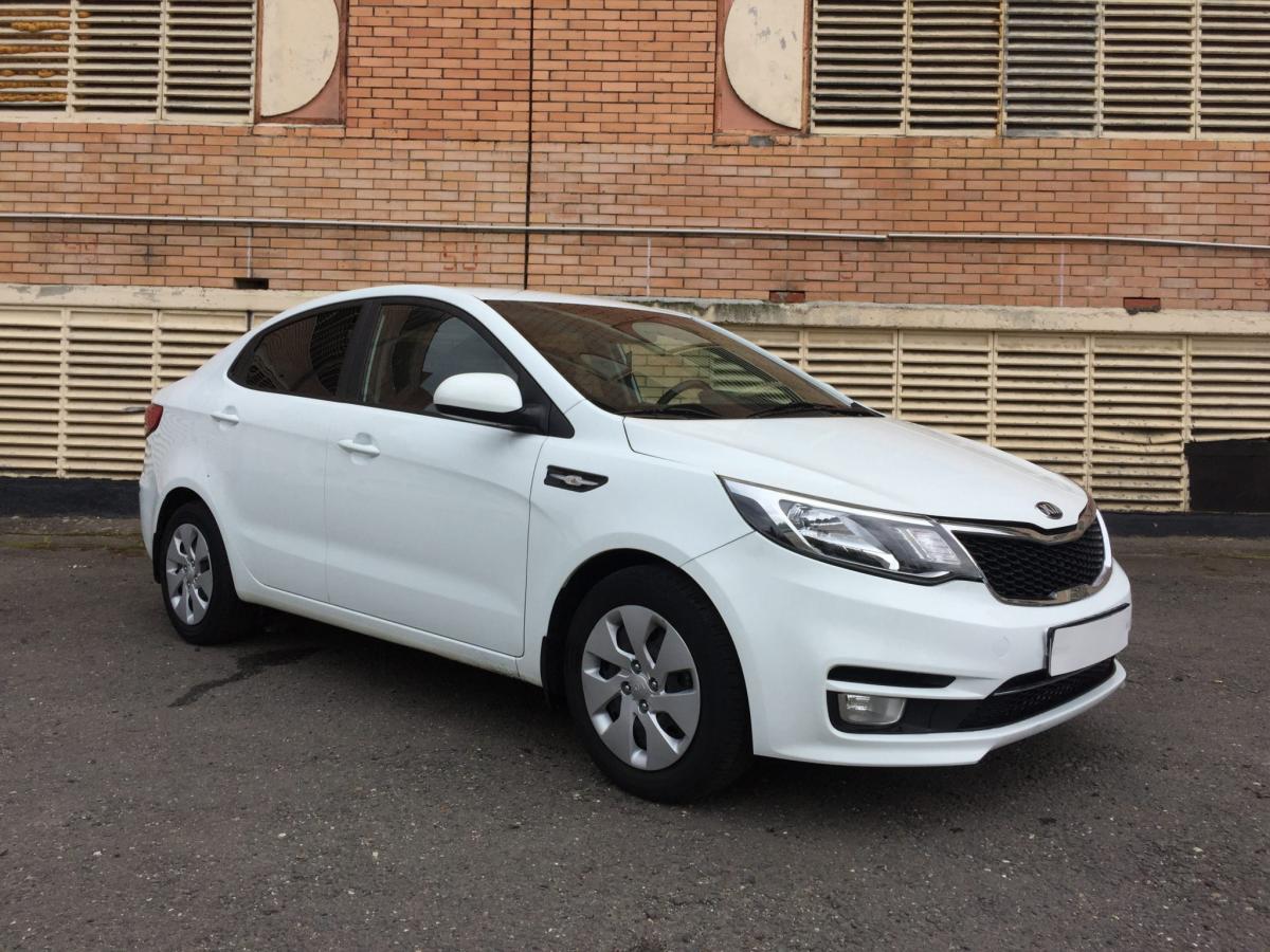 киа рио белая