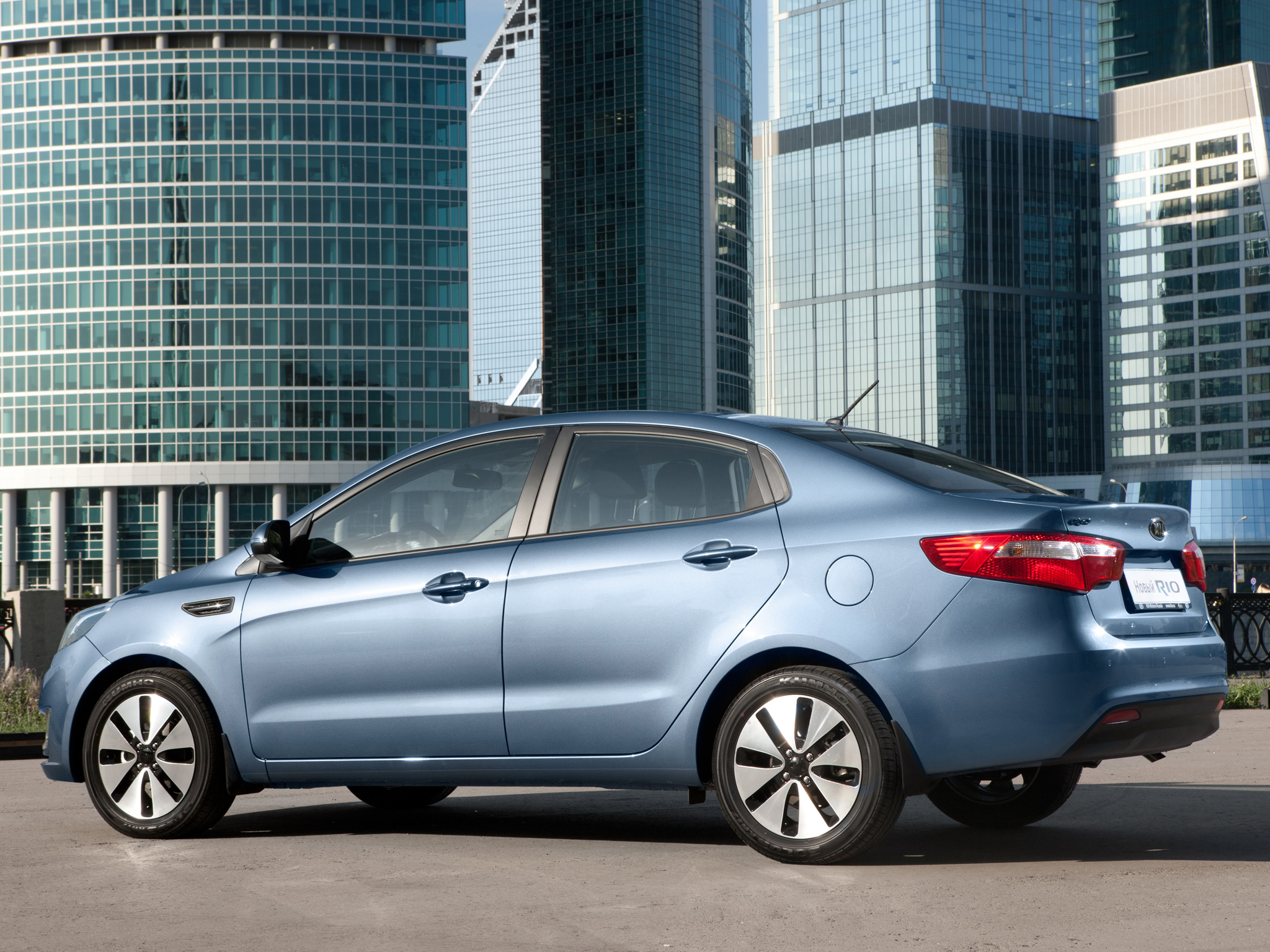 Киа Рио серый