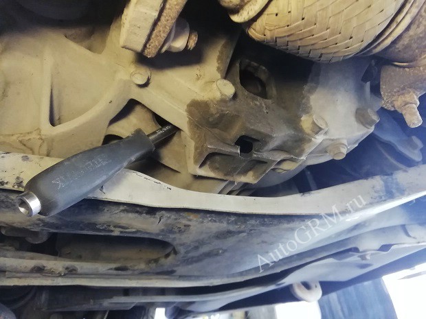 Стопор коленвала.