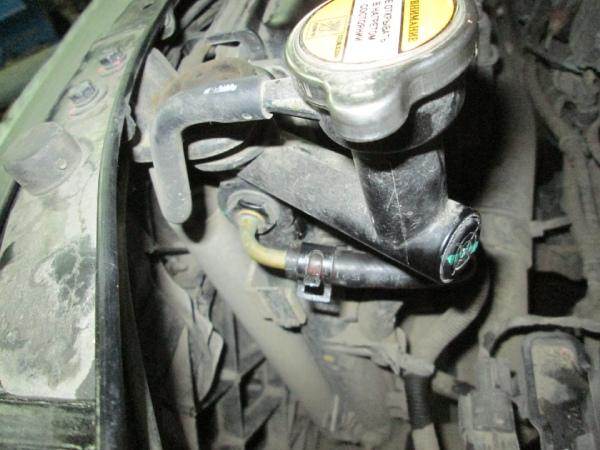 Сливаем старое масло из АКПП