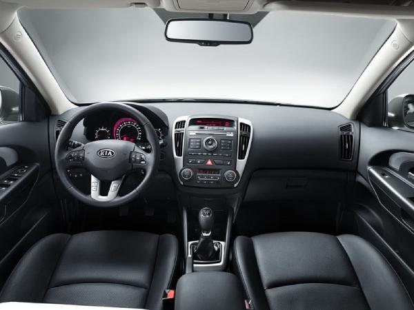 Салон Kia Ceed SW 2009