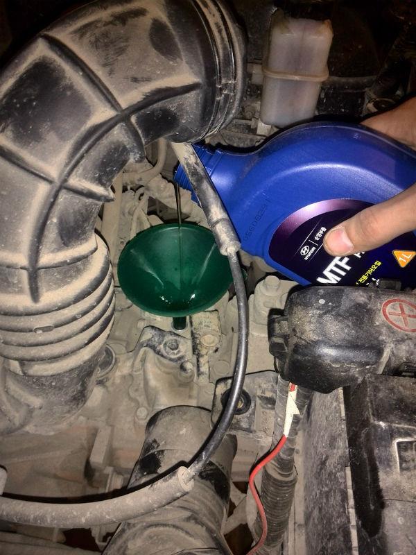 залив масла в мкпп киа сид