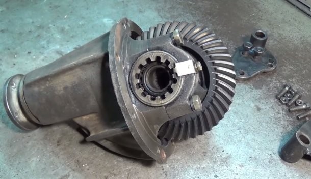 Гул заднего моста