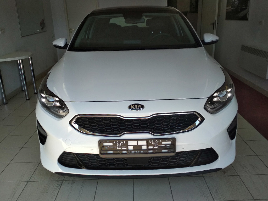 Kia Ceed CD на роботе