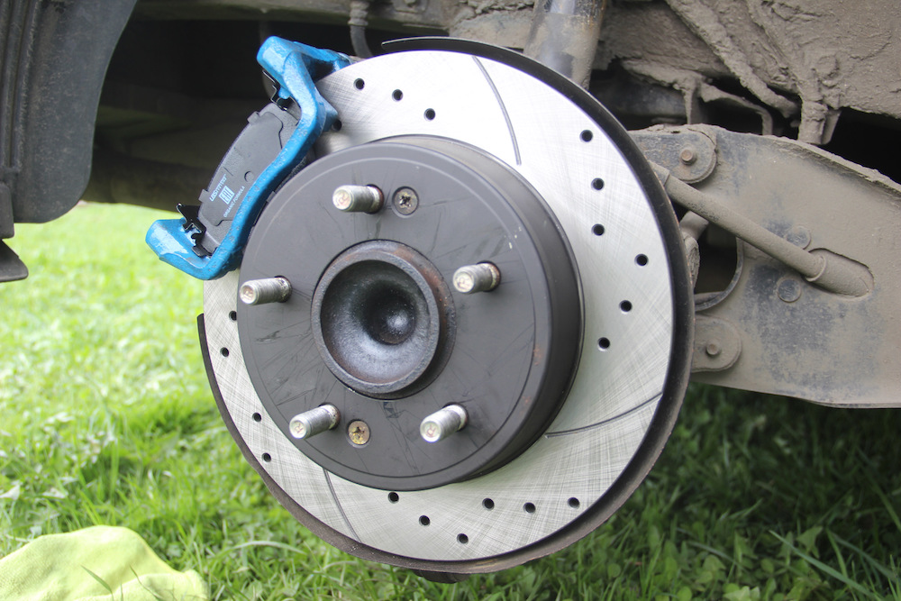 Тормозные колодки и диски на «Киа Сид»