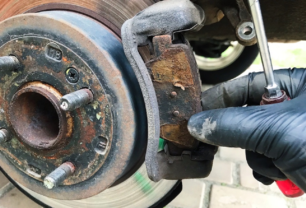 Задние тормозные колодки на «Киа Сид»