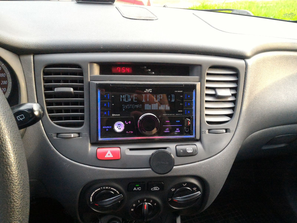 Замена штатной магнитолы