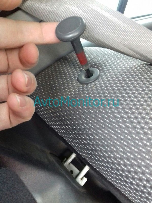 Демонтируем задние сиденья Kia Rio 2