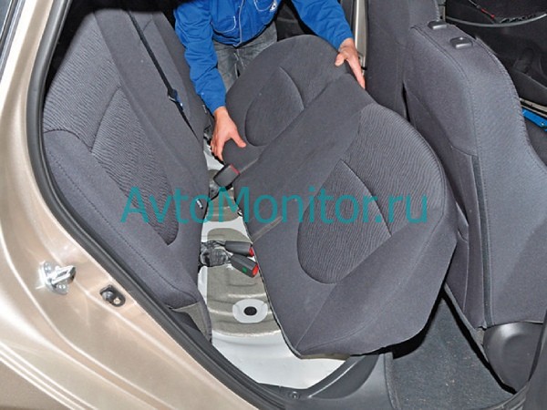 Демонтируем задние сиденья Kia Rio 2