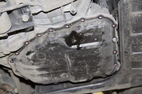 Как поменять масло в коробке (механика/автомат) Киа Рио?