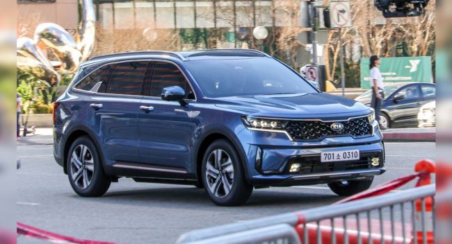 Kia Sorento 2021: корейский вариант практичного и доступного внедорожника 6