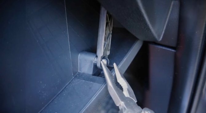 Замена салонного фильтра на киа спортейдж