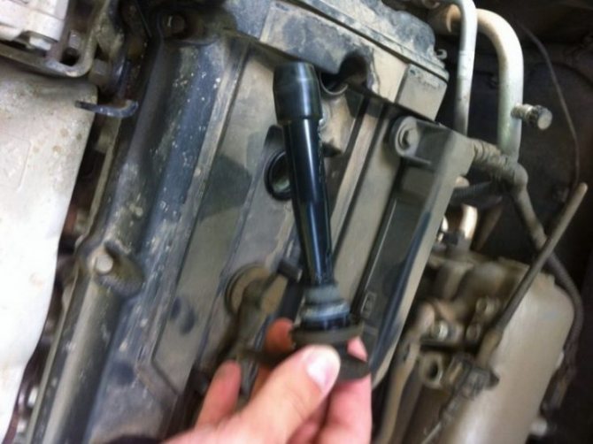 Замена свечей зажигания Kia Rio