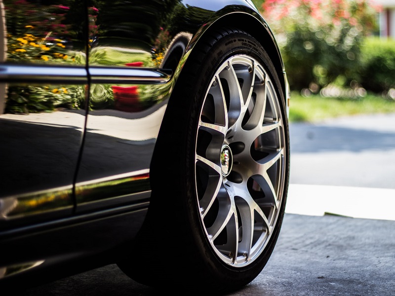 Изображение 2. Что делать, если машина стучит и скрипит при проезде неровностей